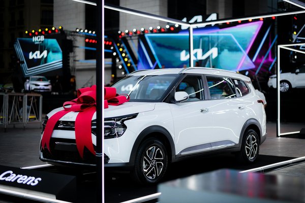 Vibrant british designer scarves to elevate your outfit with a splash of color